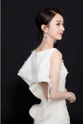 赵丽颖近日被爆怀孕,本尊无奈发照片,实力打脸造谣者