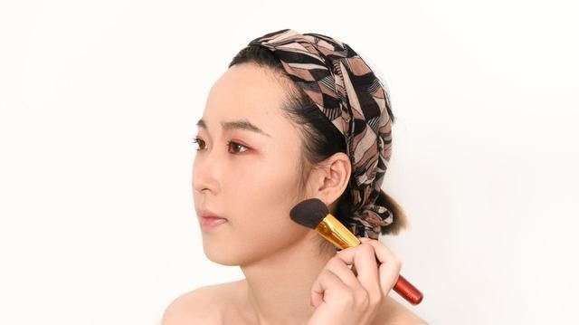  『博主』这些美妆博主的常见化妆雷区,你中招了几个?