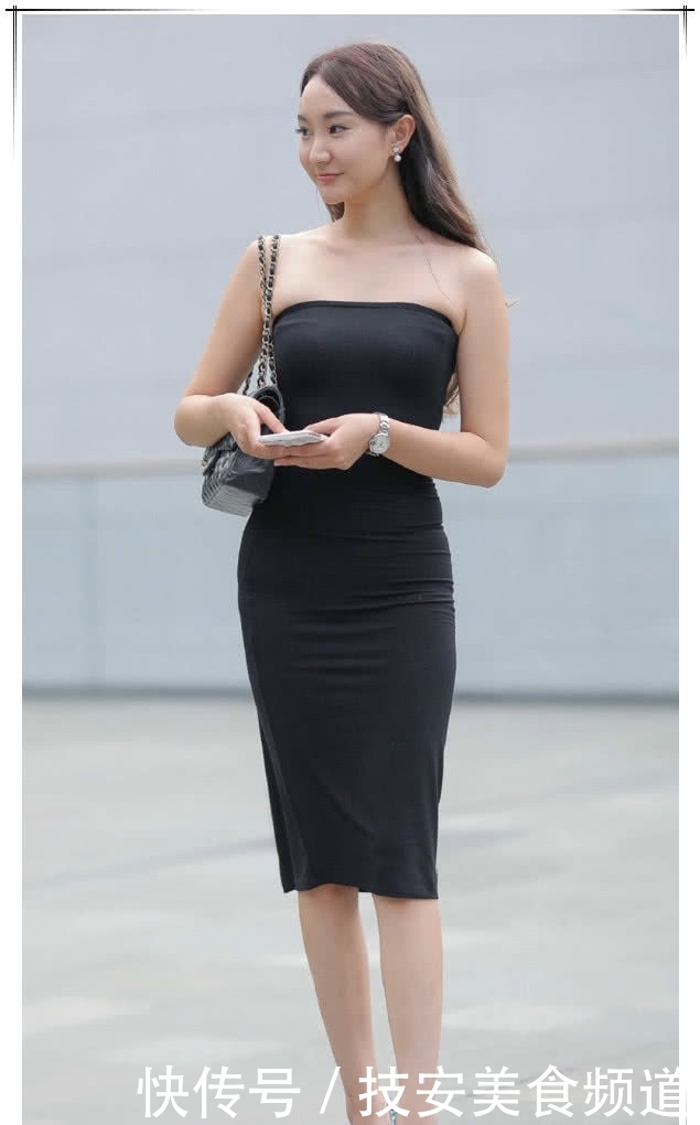 展现■黑色裹胸长裙,时尚大气,优雅不失内敛,展现东方女人曼妙姿态!