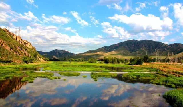 乘京张高铁，览大好河山