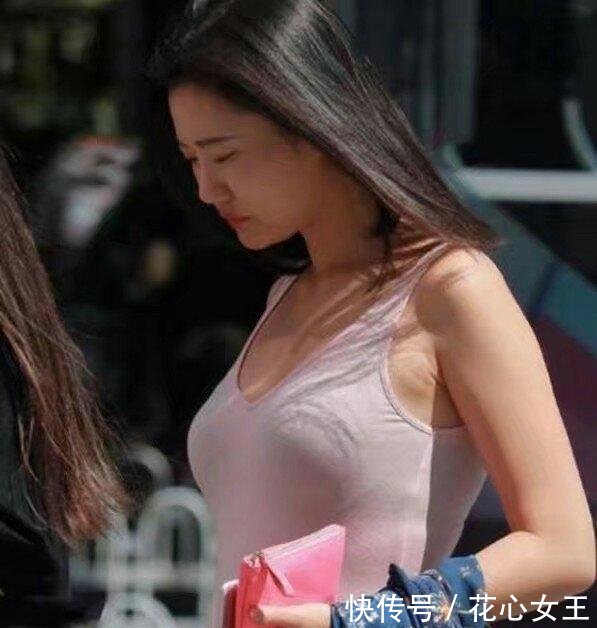 牛仔裤让身材比例更加完美，轻松拥有自信魅力