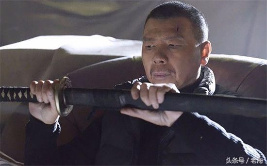 好尴尬!冯小刚发文称自己没少交税,网友却在问范冰冰在哪