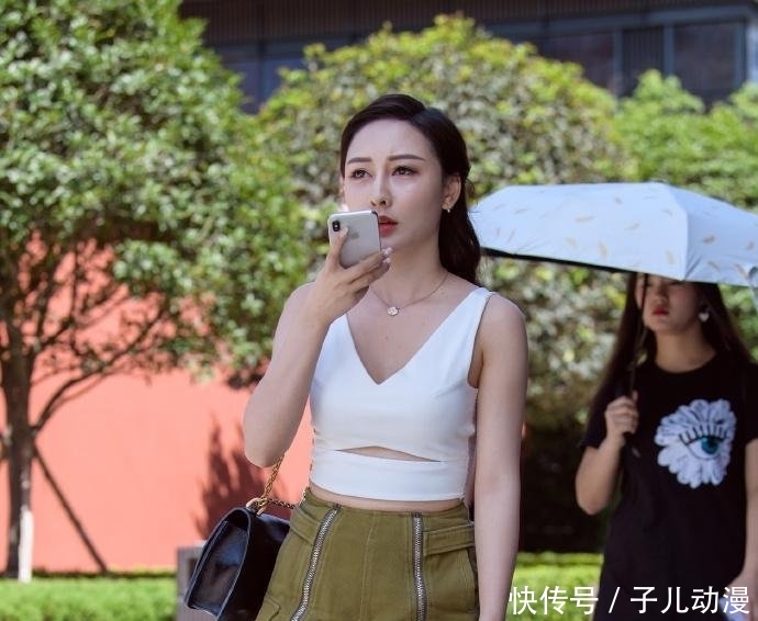 设计@美女裤子上的拉链,是怎么回事