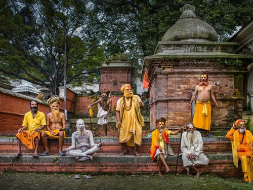 尼泊尔神秘的“活女神”，国王见了都要下跪，退位后却无人敢娶