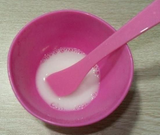 还再用开塞露祛斑?别傻了，用它抹脸，七天祛斑，皮肤嫩的宁出水