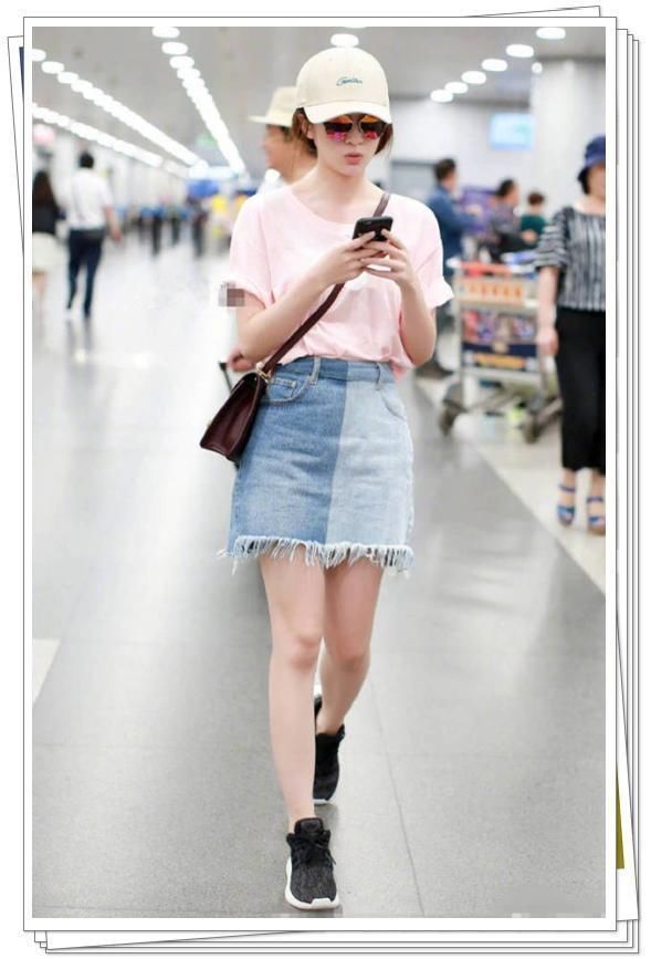 马伊琍够狠！42岁穿粉色T恤衫不输21岁张雪迎，网友：嫩炸了！