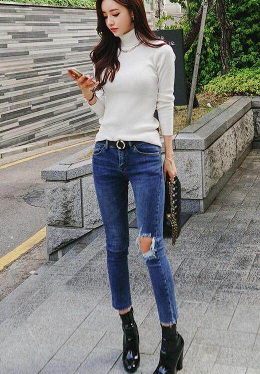 潮流显身材的弹力牛仔裤，彰显腿部曲线，穿上非常有气质！