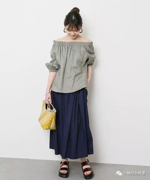 露出健康肤色!夏天的露肩日系穿搭介绍就看这