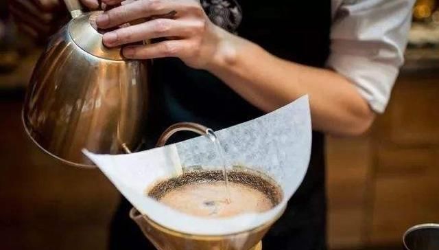 为什么肯德基咖啡才十几元一杯,星巴克的却贵