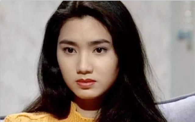 疑似毕滢投稿哭诉被已婚男星出轨，三字冷漠回应，张丹峰被凉了？