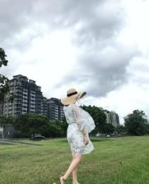 欧弟孕妻晒大肚照称预产期还早,肚大如箩四肢