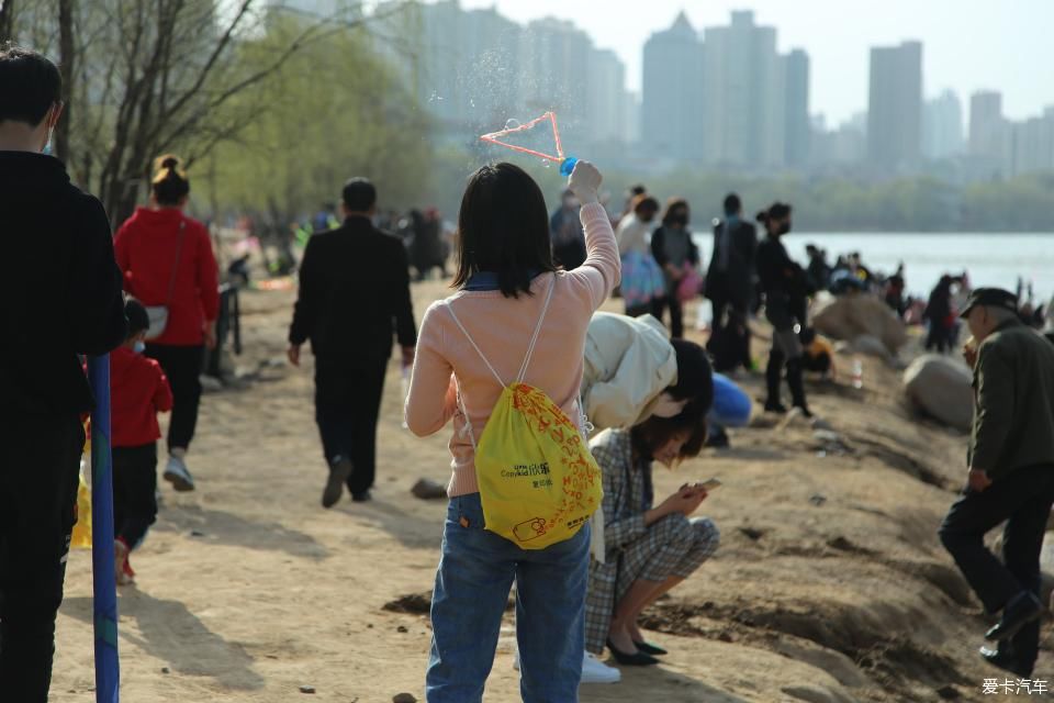  『黄河』【春分】黄河边的美女拍拍拍