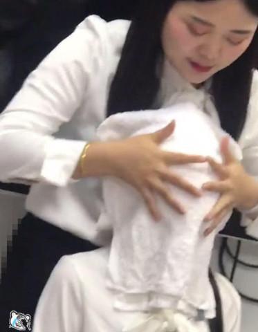 3秒“卸妆毛巾”走红全网，拿起毛巾一瞬间，网友立马捧腹大笑