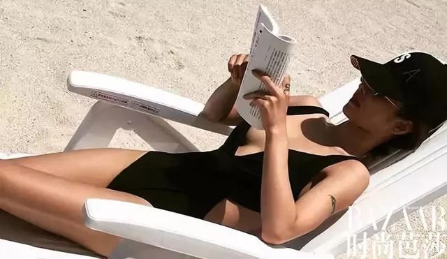 快收起你的遮阳伞!一起来做个“黑皮”女孩吧!