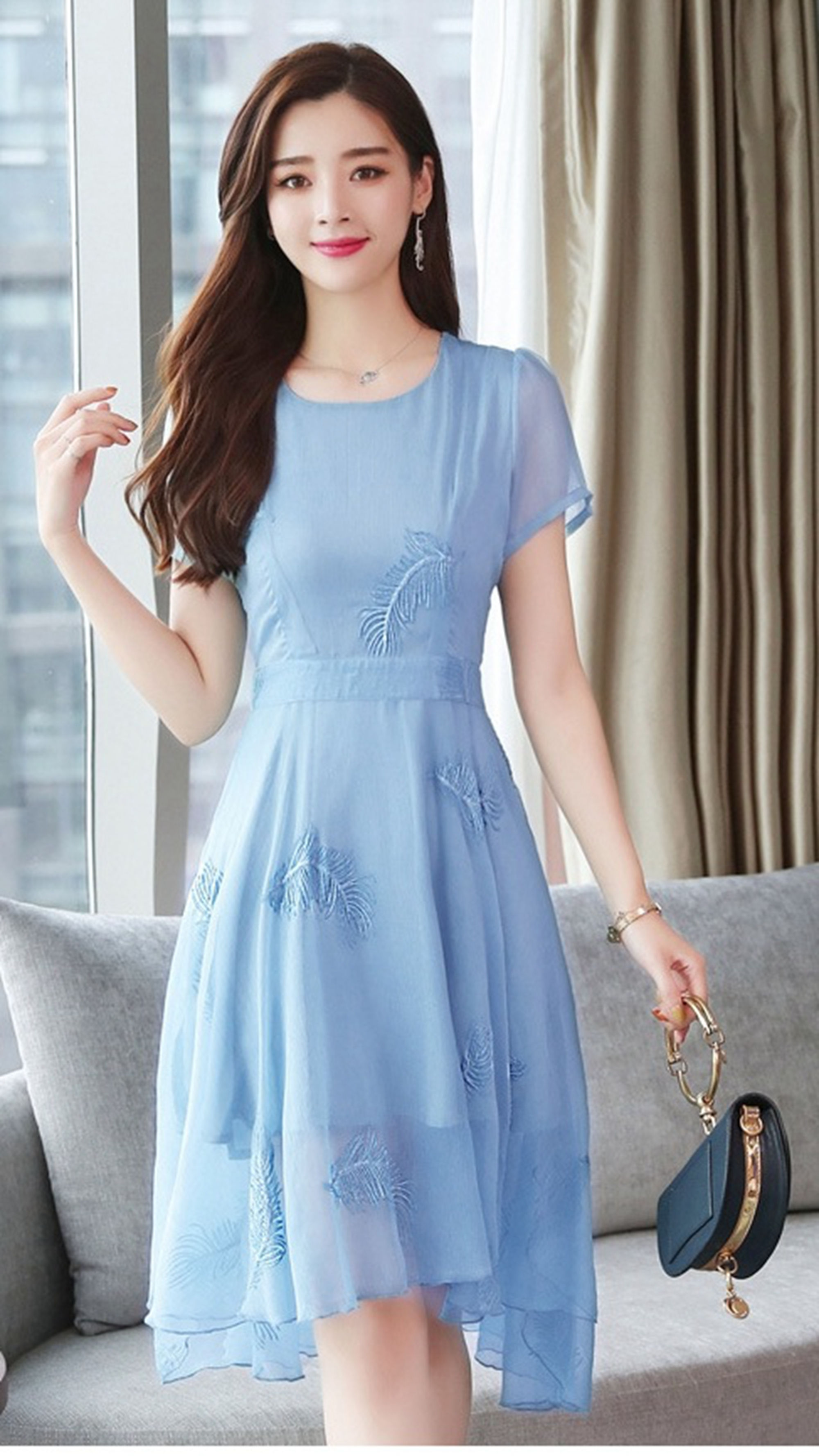 大码收腰修身雪纺连衣裙，不规则刺绣中长裙