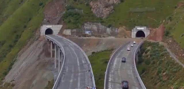 耗资1600亿 中国在青藏高原又亮相一世界级大工程