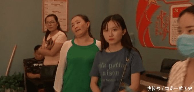  【女生】18岁女生不满隆鼻效果想退款，医院直接拿出术前照你这是敲诈