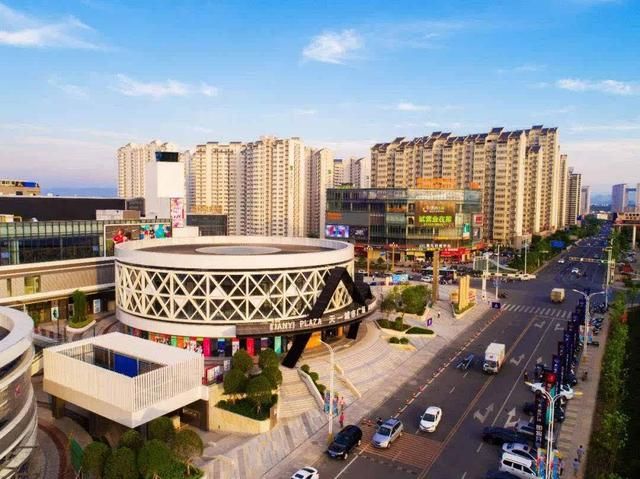 到底谁才是西部第一大城市？历史早已给出答案，成都也不得不服气