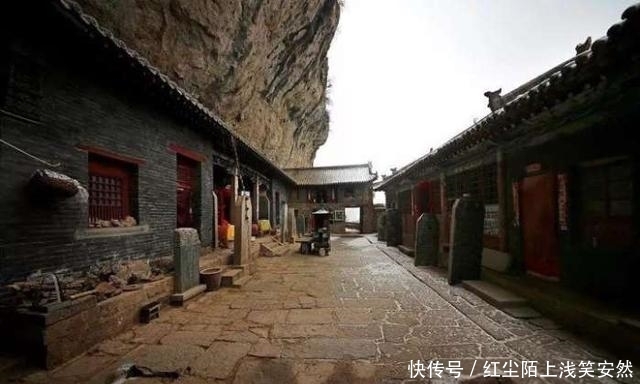 太行山深处的悬崖古寺，凿了近60年才完工，距今已有400多年