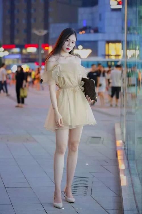  「让她的双腿」高跟鞋优雅时尚，穿出女性的曼妙姿态