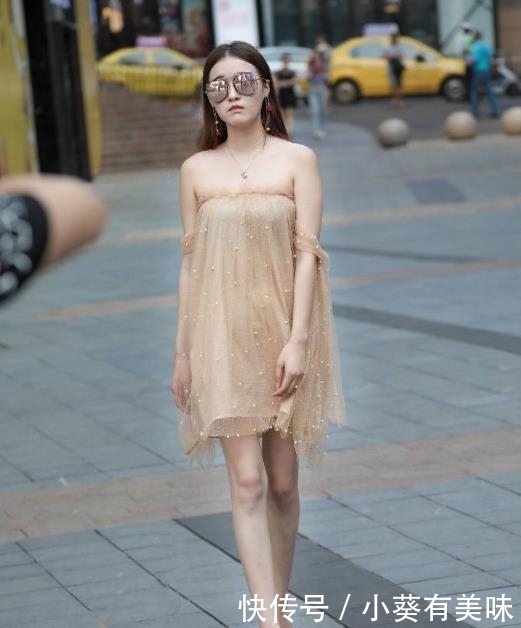  [女人]老六街拍集：30岁女人穿上高跟鞋，时髦有态度，穿出气质美