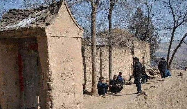 4月起，这4类土地将被“强制”收回！一分钱都不补偿！你家有吗