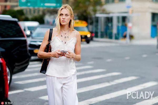 凹造型急救锦囊，夏日“背心杀”正当火