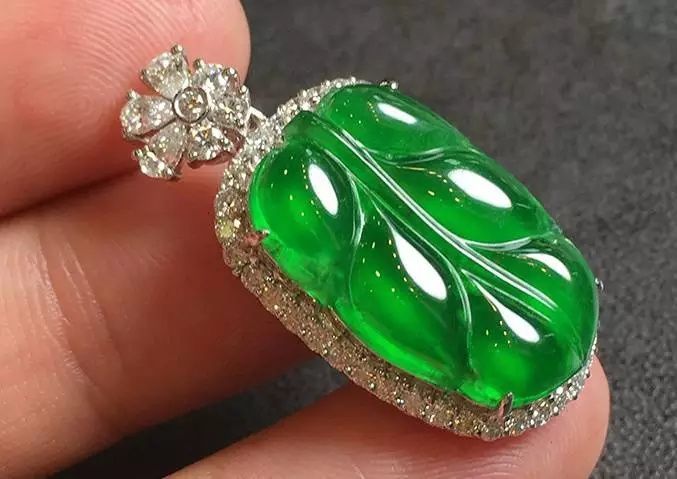 问玉翡翠老张分享:什么是冷知识? 金镶玉要封