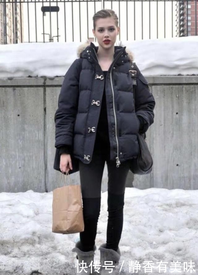  [冬天]女人过了40，穿大衣、羽绒服尽量少穿这4种鞋，廉价寒酸掉档次