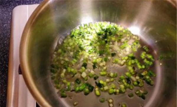 『色香味』制作一道芦笋蒸鳕鱼，肉质鲜嫩，营养低脂，色香味俱全！