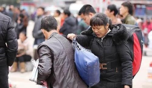  欠钱|过去农村欠钱的人少，如今负债的人多了，为何？3点原因令