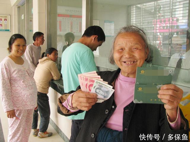 年满60岁的农民月月有钱领，2019年农村新增3项福利，一共3000元