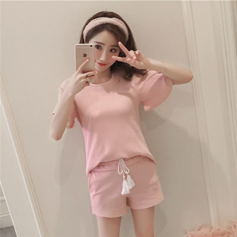 韩国姐姐喜欢穿这样的睡衣?带有蕾丝，太性感了，让人大开眼界