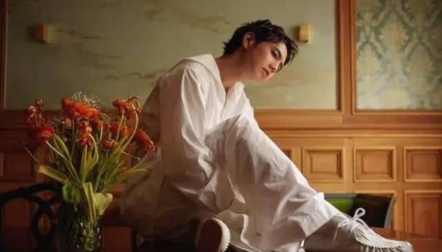  『新装』LOEWE是如何做到＂独树一帜“的？来看看它的20春夏新装!