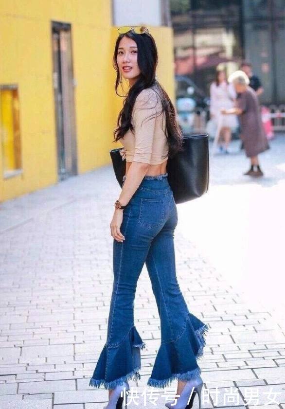 修身的紧身牛仔裤，让你更加光彩夺目，营造一种甜美感觉!