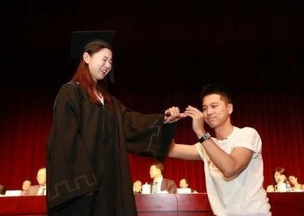 「华丽」王雷和李小萌低调幸福的婚姻,曾让宋丹丹感动落泪|百家故事