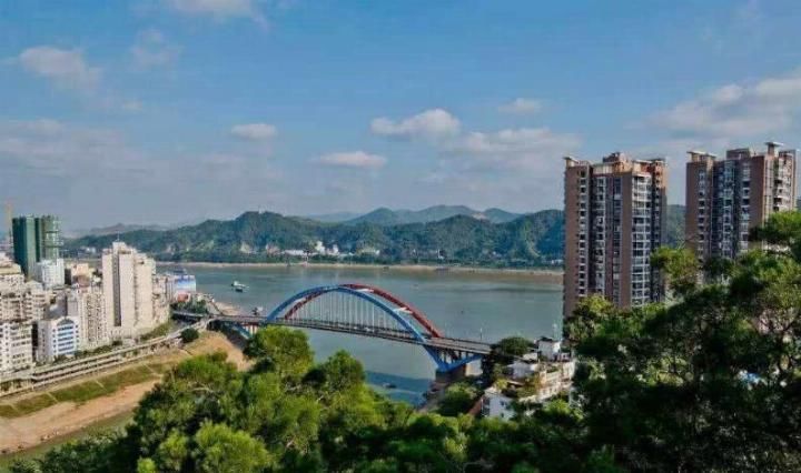  #广州话#广西说粤语最正宗的城市，跟广州话差不多，据说是粤语