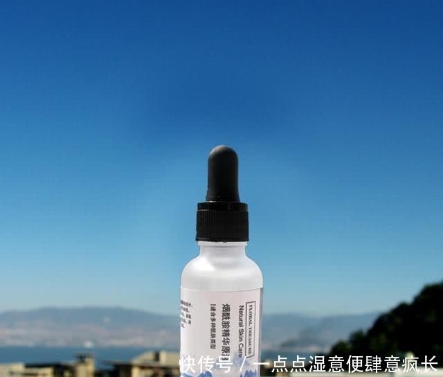 精华液:美妆博主极力推荐的抗初老精华真的好用吗?热门抗氧化精华液测评