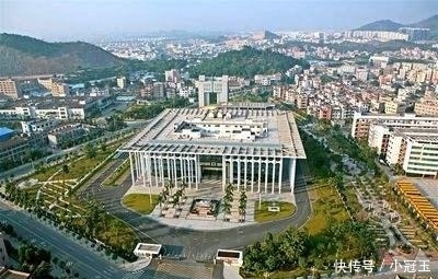 这个城市要翻局？马云投50亿，刘强东跟300亿，华为也搬来了