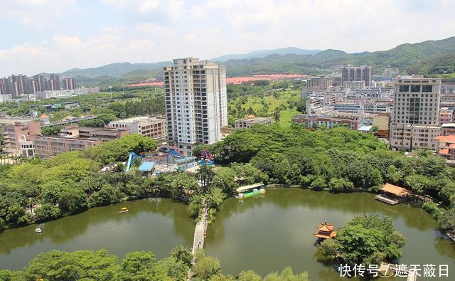  GDP：中国最富的镇之一, GDP超三分之一地级市，10%国人用这里产