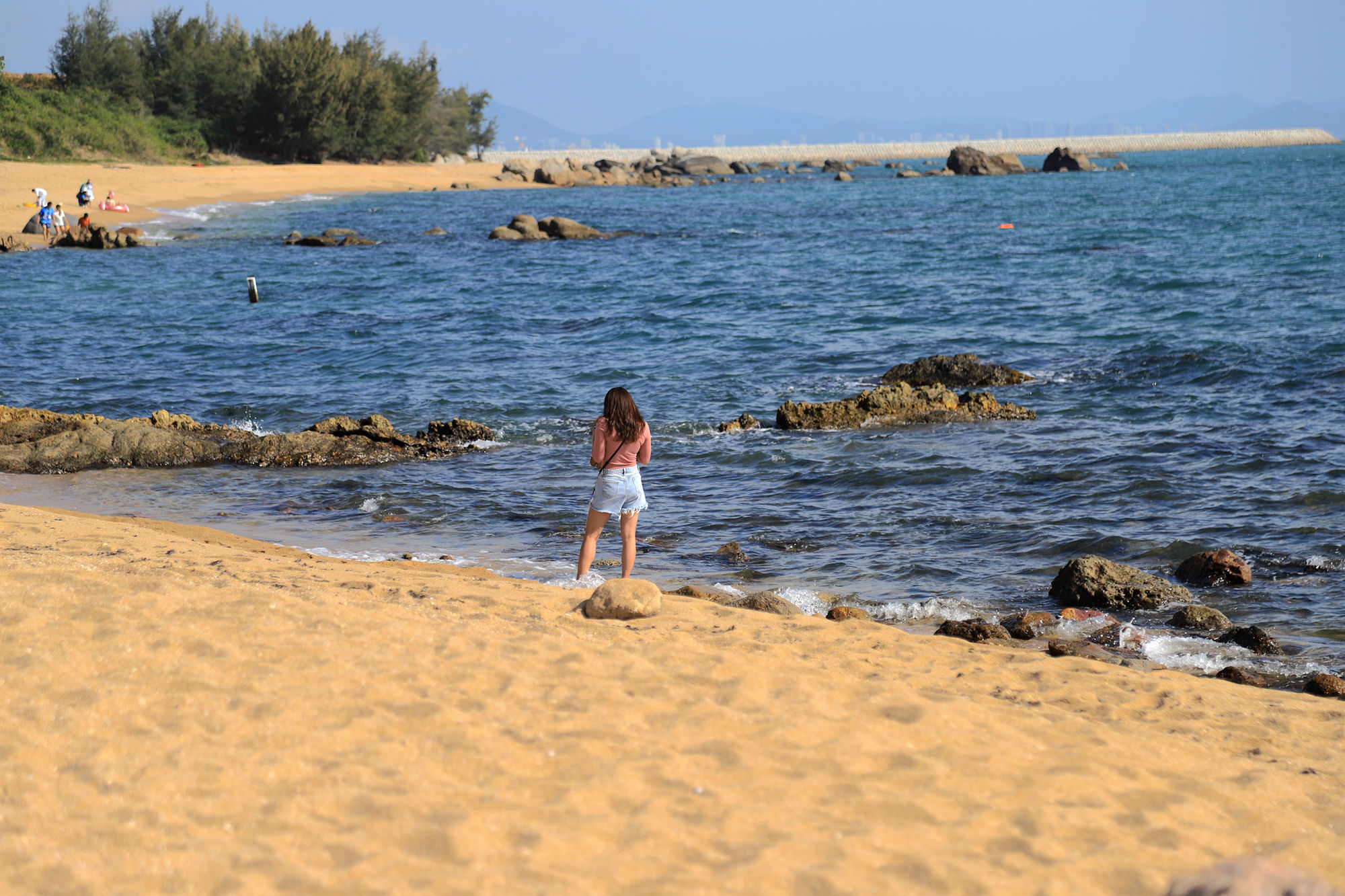 【遇上一座城】请到天涯海角来，一起去看比基尼大长腿的三亚微游