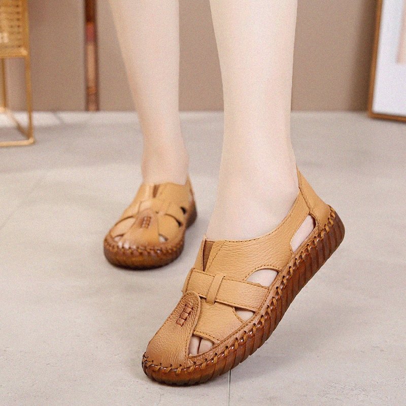 70后别穿凉鞋了,今年巨火的“瓢鞋”,透气舒服好穿时髦不累脚