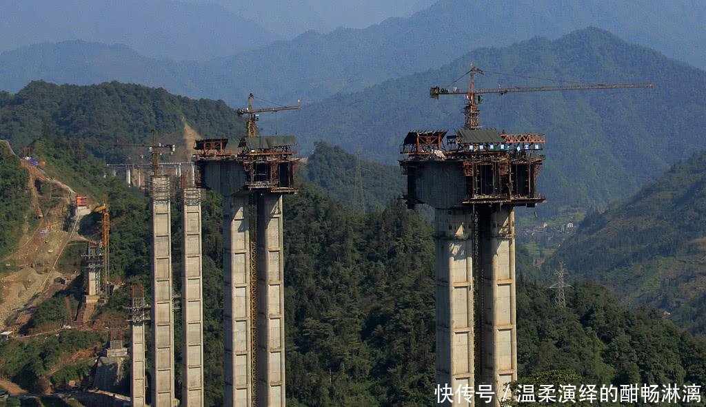  造价@一公里造价一亿, 四川用200亿砸响这座城市, 却被称为魔鬼