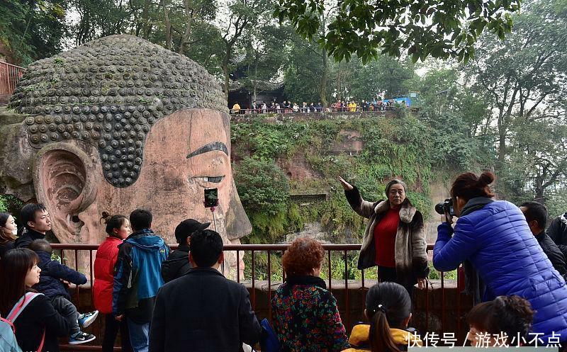 水都不允许带进景区, 一个包子卖35, 中国最“霸道”的景区