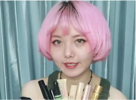  「推荐唇膏」李佳琦走红后，又来了一个美妆博主，网友：钱兜子让你们捞干净了