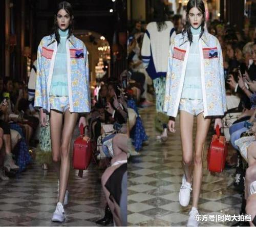 街拍：185超模女儿穿露脐装，17岁逆天颜值抢眼，敢不敢告白