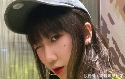 『额头』乃万出镜时为啥总留齐刘海？当她意外露出额头，说不心动是假的