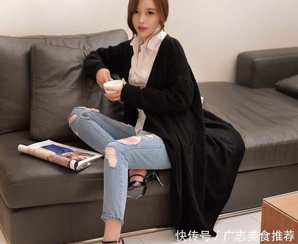 紧身牛仔裤:腿型笔直的牛仔裤美女,显得身材更加高挑!