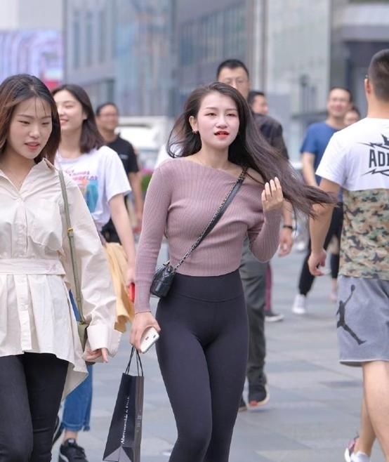  小姐姐|清新脱俗又时尚的小姐姐，优雅浪漫还性感，秀出大牌范！