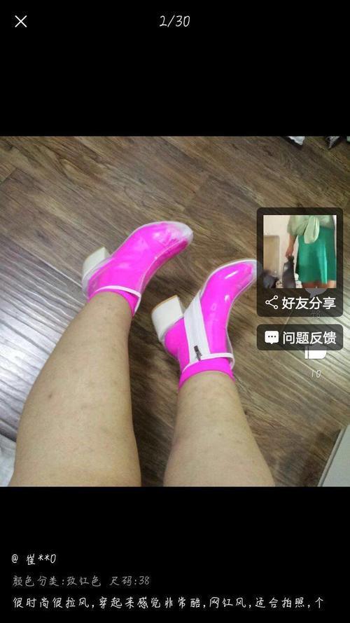 最近火爆的“透明高跟鞋”穿起来到底好不好看？网友：金刚芭比！